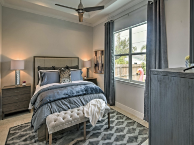 Naples Luxury Close to Vanderbilt Beach